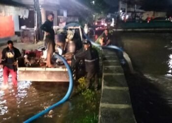 Penanganan Banjir di Tangsel, Pemkot Siagakan Mesin Pompa, Evakuasi Warga Hingga Berikan Bantuan