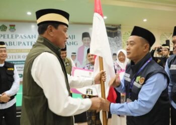 Bupati Maesyal Rasyid Lepas 393 Jamaah Calon Haji Kloter 05 JKG Kabupaten Tangerang