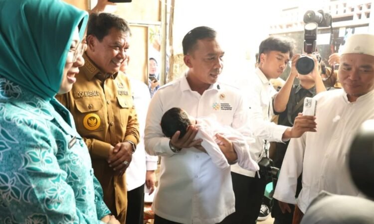 Bupati Tangerang Dampingi Menteri Kemdukbangga/ BKKBN Tinjau SPPG dan Luncurkan Pelayanan KB Serentak