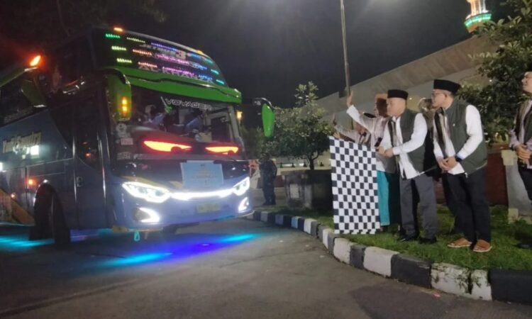 Ketua DPRD Kabupaten Tangerang Lepas Calon Jemaah Haji Kloter 4 JKG