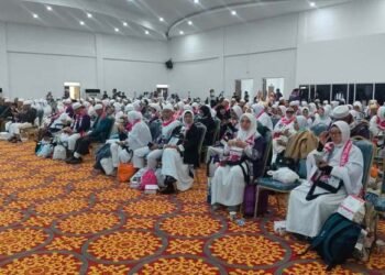 Jemaah Haji Kloter 08 Asal Tangsel Tiba di Tanah Air