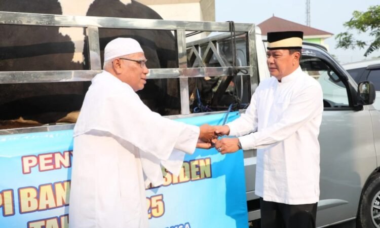 Bupati dan Wakil Bupati Tangerang Salat Idul Adha di Masjid Agung Al-Amjad