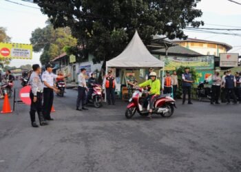 Dishub Tangsel Mulai Uji Coba Sistem Satu Arah di Jalan H Usman Pasar Ciputat dari Tanggal 2-23 Juli 2025