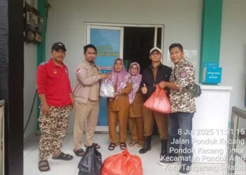 Dinsos Tangsel Salurkan Bantuan Logistik untuk Warga Terdampak Banjir