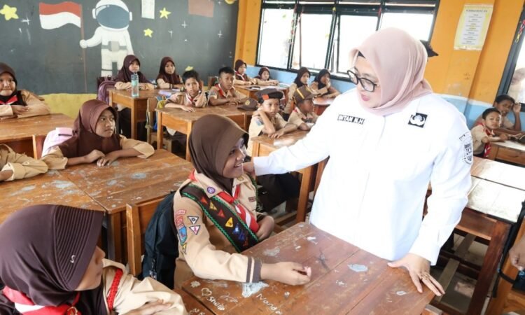 Wabup Intan Tinjau MPLS dan Pelaksanaan Program SD-SMP Swasta Gratis