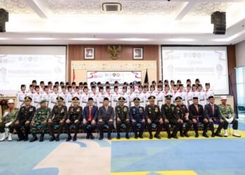 Wali Kota Benyamin Davnie Kukuhkan 50 Anggota Paskibraka Tangsel