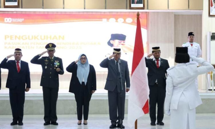 Bupati dan Wabup Kukuhkan Paskibraka Kabupaten Tangerang 2025