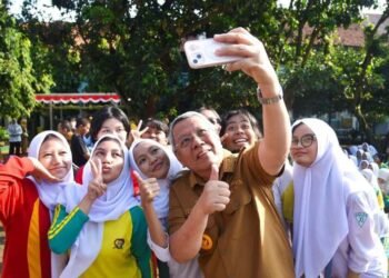 Kick Off CKG di Sekolah, Siswa SMAN 6 Tangsel Antusias Ikuti Cek Kesehatan Gratis