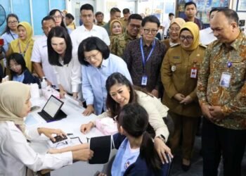 Wabup Tangerang Dampingi Menteri Komdigi Tinjau Cek Kesehatan Gratis Sekolah di BPK Penabur Gading Serpong