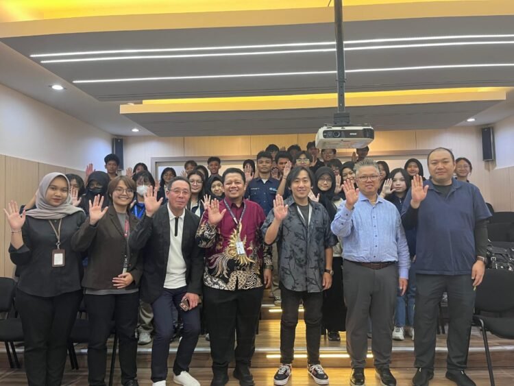 Banten, Ciledug, Jellyfish Education Indonesia, Kota Tangerang, SMK Budi Luhur, Tangerang, Yomiuri Shimbun Group