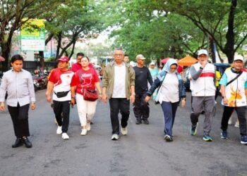 Benyamin Davnie Lepas Ribuan Peserta Road to Tangsel Marathon 2025