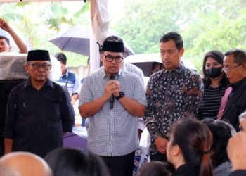 Zetro Leonardo Putra Diplomat KBRI Peru Dimakamkan di TPU Sari Mulya