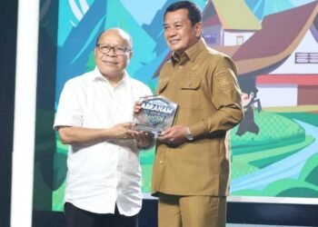 Bupati Tangerang Terima Penghargaan Kabupaten Inspiratif Swasembada Pangan Mitra Adhyaksa 2025