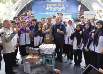 HUT Ke-80 Kecamatan Rajeg, Bupati Tangerang Serahkan Bantuan Peralatan Usaha