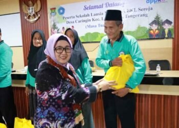 Wabup Intan Kunjungi Sekolah Lansia Matuga Desa Caringin Legok