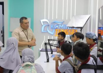 Kenalkan Literasi Digital Sejak Dini, Siswa SDIT AL-Ikhlas Kunjungi Diskominfo Tangsel