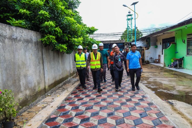Pemkot Tangsel Benahi Kawasan Kumuh Bambu Apus, Pilar Saga Ichsan Tinjau Langsung