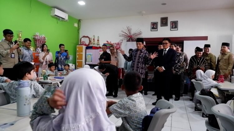 Kunjungi Madrasah Pembangunan UIN Jakarta, Menag Nasaruddin Umar Tegaskan Implementasi Kebijakan Pendidikan Presiden