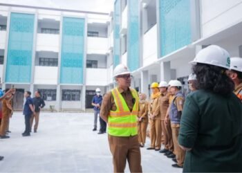 Pilar Saga Ichsan Tinjau Pembangunan SMPN 18 Tangsel