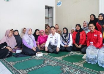 Lewat Ponsel Kadis Kominfo Tb Asep Nurdin, Warga TPA Cipeucang Dialog Langsung dengan Wali Kota Tangsel