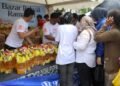 Benyamin Davnie Buka Bazar Ramadan 1447 H di Pondok Aren, 11.000 Paket Sembako Murah Diserbu Warga