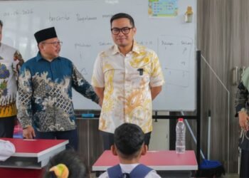 Pilar Saga Ichsan Tinjau SDN Babakan 01 Tangsel