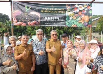 Benyamin Davnie Apresiasi Panen Perdana Bawang Merah Varietas Batu di Tangsel, Hasil Uji Coba Pupuk Bio-Organik Tuai Hasil Positif