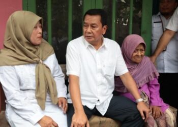 Datangi Rumah Penjaga Sekolah Yang Tidak Layak , Bupati Tangerang Maesyal Rasyid Pastikan Besok Langsung Dibangun